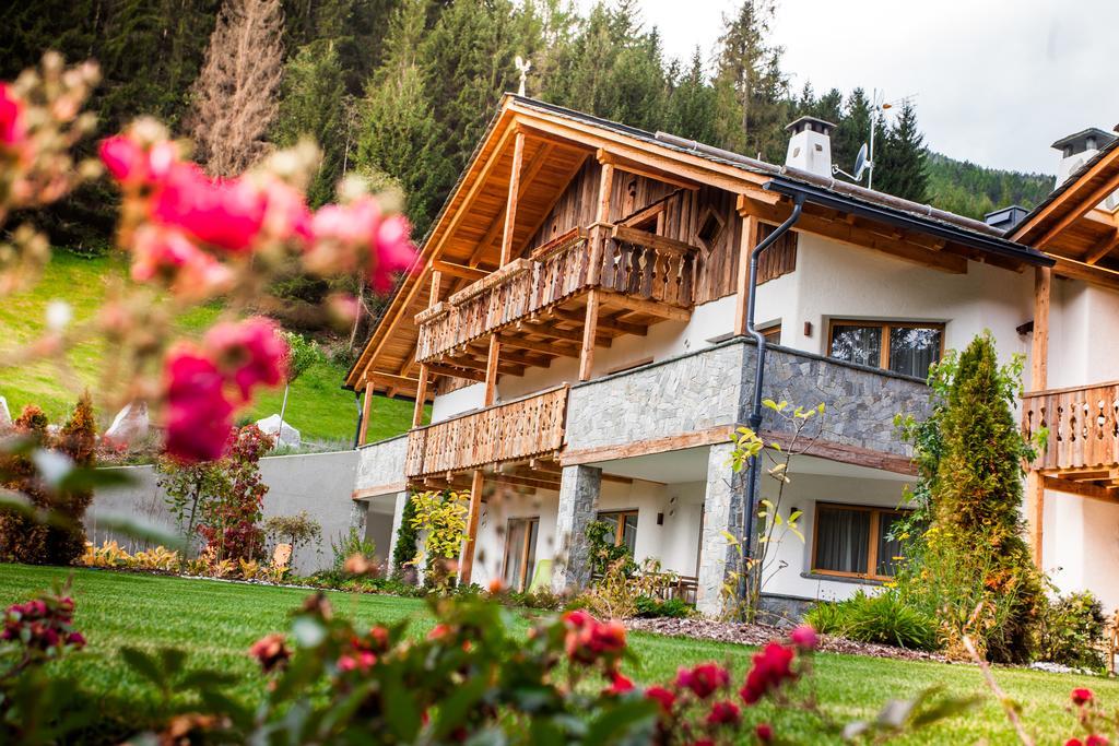 Alpine Mountain Aparthotel San Vigilio Di Marebbe